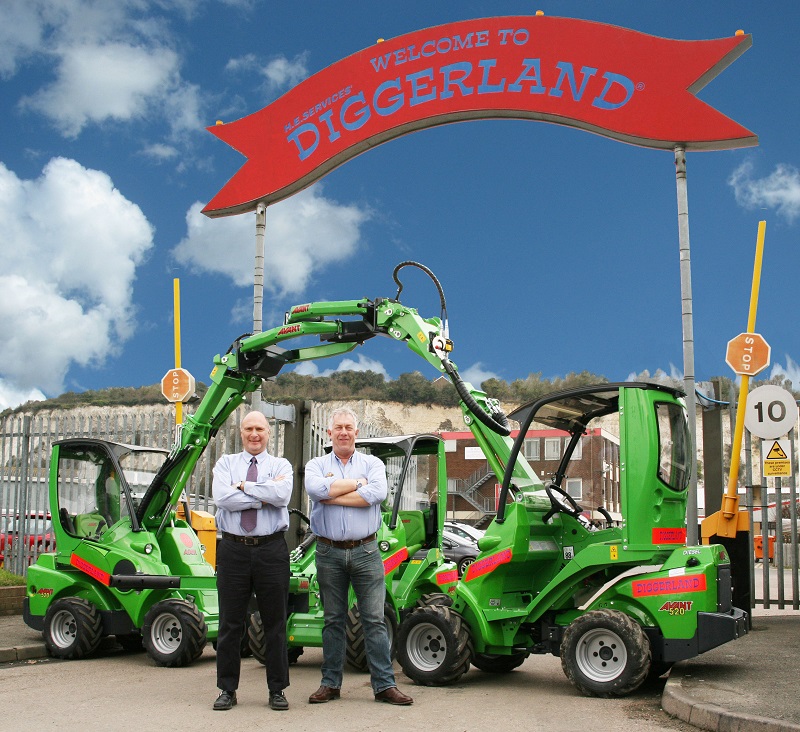 20 Avant Compact Loaders Make Their Way to Diggerland!