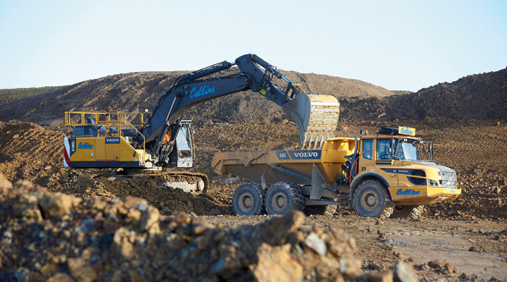 Collins Earthworks Invests in Volvo