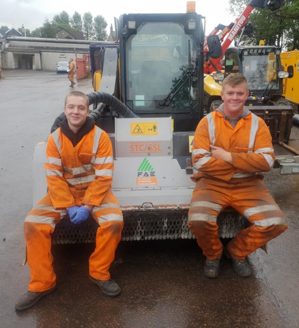 arvill-plant-and-hire-introduce-apprentice-mechanics-construction