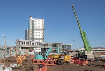 Wolverhampton railway station build to step up as crane arrives