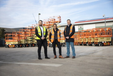 JLG delivers 16 new scissor lifts to Mr Plant Hire
