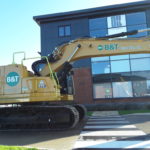 B&T Plant Hire takes delivery of UK’s first Cat 325 2D excavators