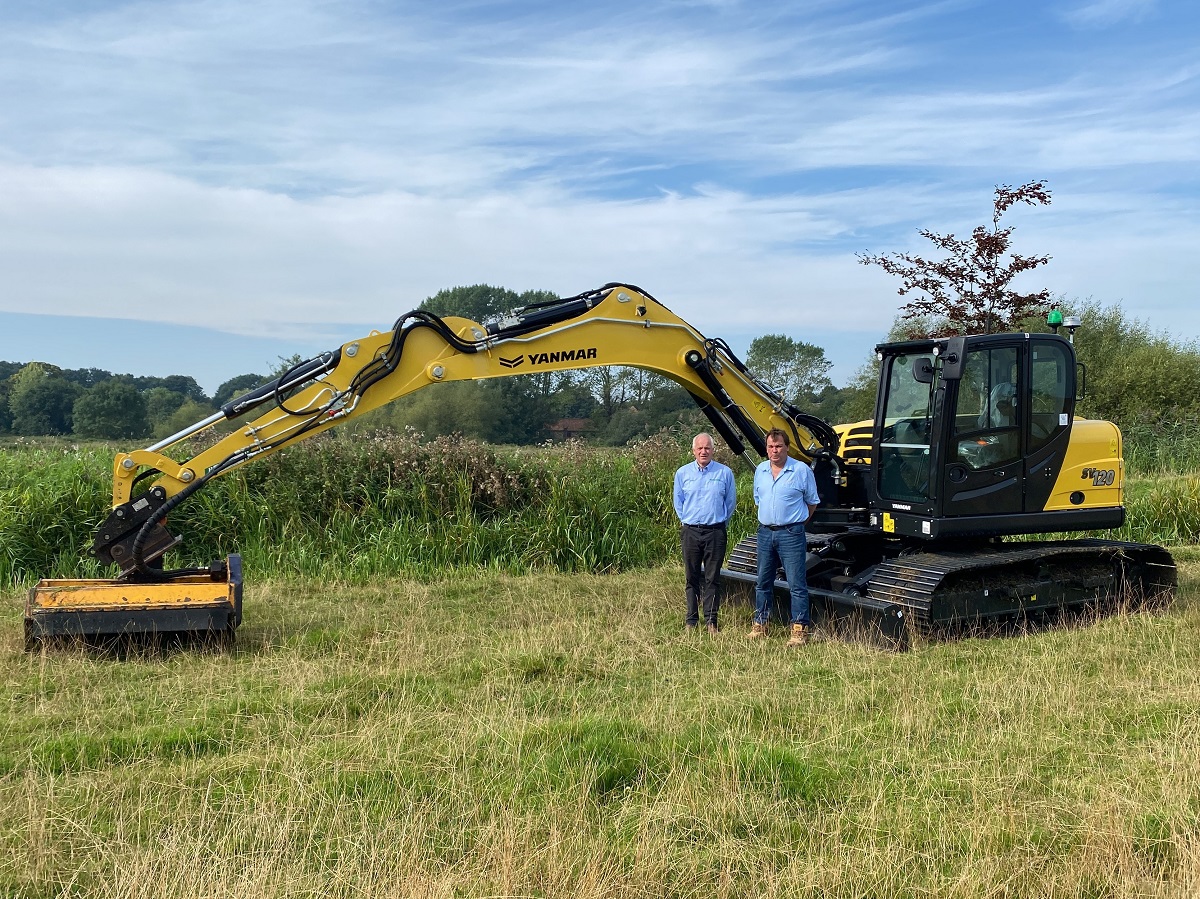 GDR Sales takes delivery of UK’s first Yanmar SV120