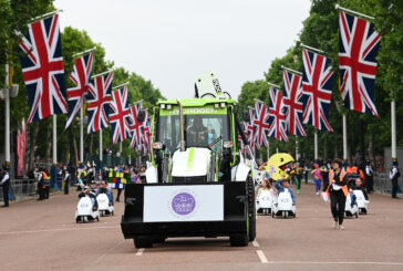 World’s first hydrogen digger parades for the Queen