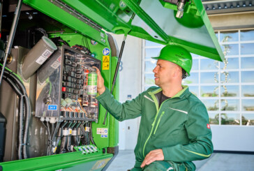 SENNEBOGEN presents its own lubricants and auxiliary materials at Bauma 2022