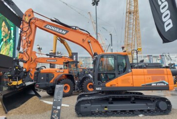 Doosan’s smart excavator ready for engcon 3rd generation tiltrotator system