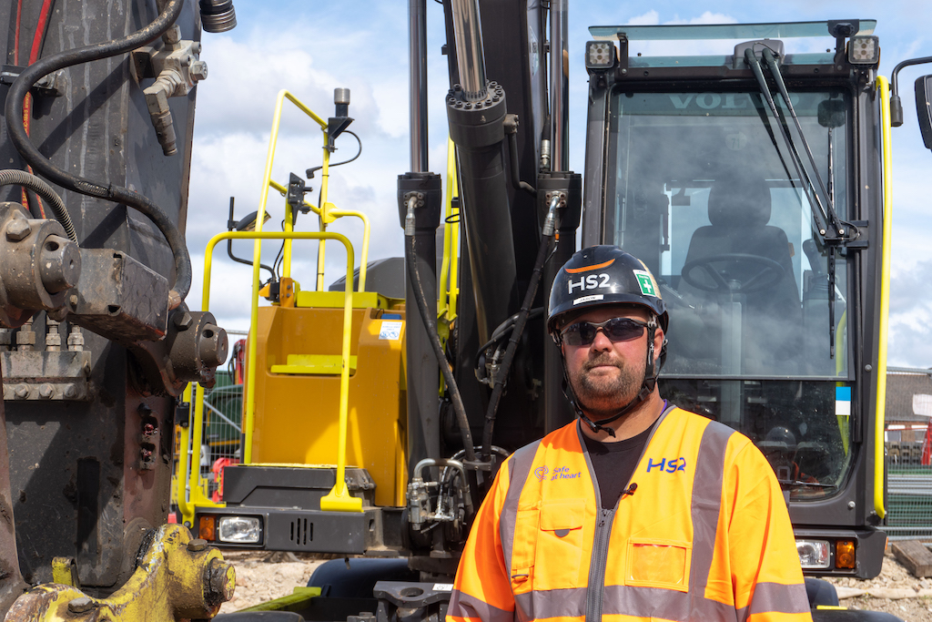 Jason Wells, Foreman at SCS Railways believes the Volvo EWR130E wheeled excavator from SMT GB is an ideal addition to the Victoria Road Crossover Box project.