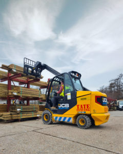 Tate Fencing has incorporated a new JCB 35-22E electric Teletruk into its Flimwell, East Sussex warehouse and workshop operations.