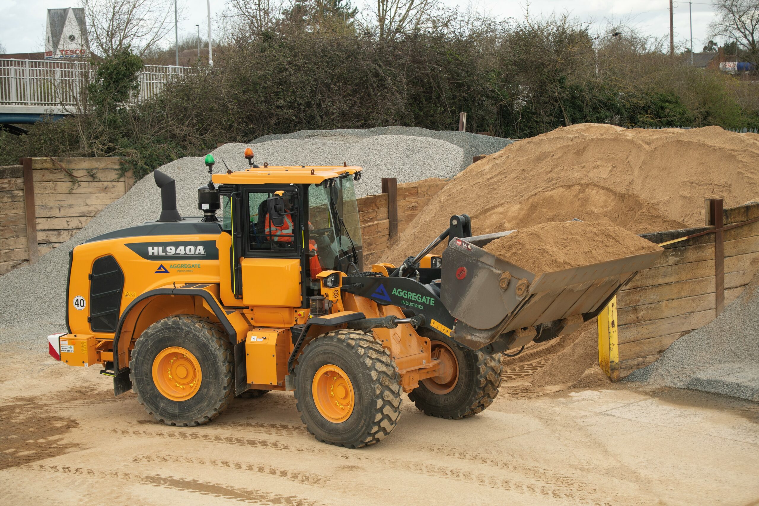 Aggregate Industries has added 21 HD Hyundai wheeled loading shovels to its fleet