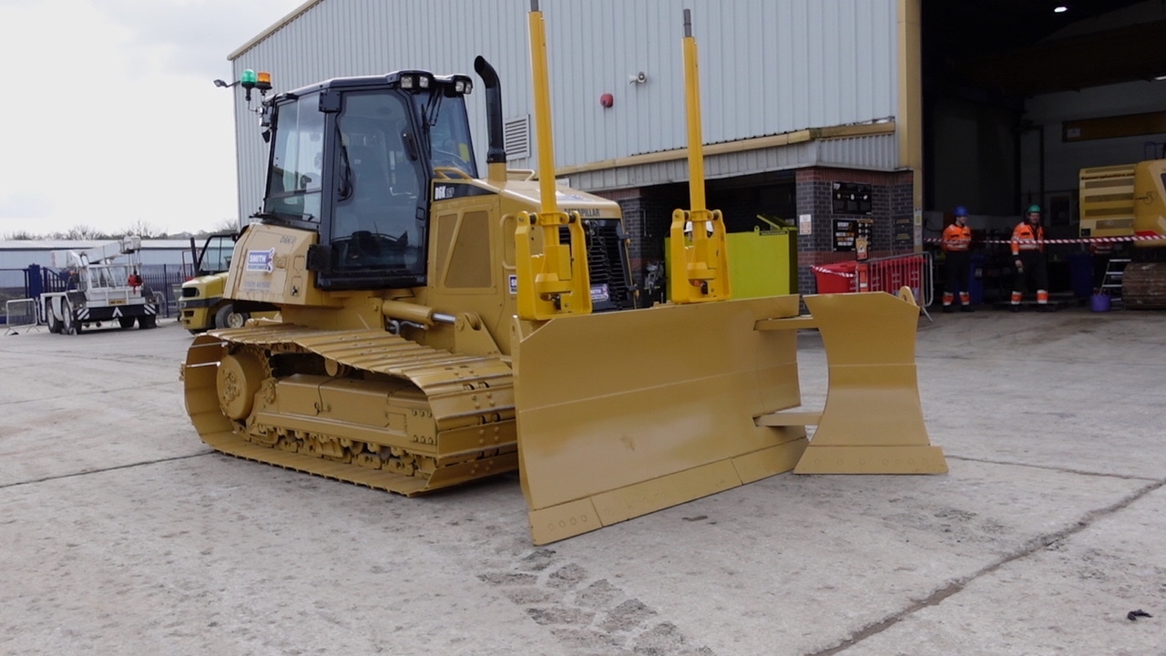 Finning UK & Ireland’s NEW Cat D6 dozer