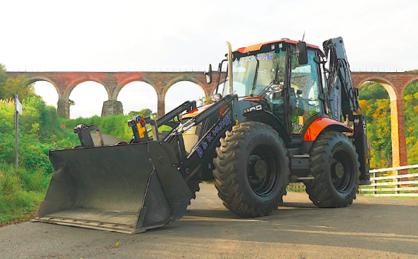 The first JCB DualDrive backhoe loaders in Scotland
